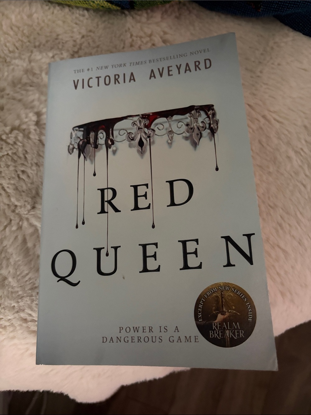 Red Queen Paperback Book - Victoria Aveyard